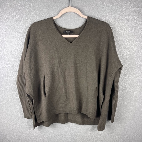 Babaton Sweaters - Aritzia Babaton Linen Wool Blend Baylor V-neck Long Sleeve Sweater Green XXS/XS